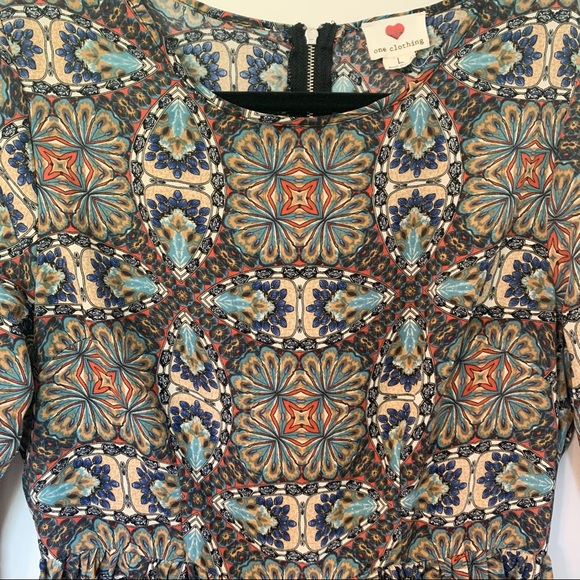 Boho hippie long sleeve mini dress. Lovely multi earth tone color print. - Picture 2 of 7